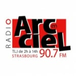 Logo da emissora Arc-en-Ciel 90.7 FM