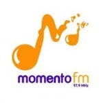 Logo da emissora Rádio Momento 97.9 FM